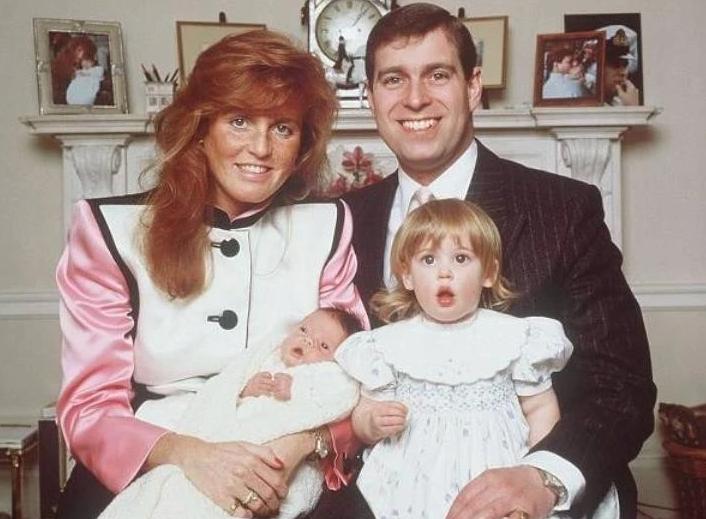 女王厌恶戴安娜,女王嫉妒戴安娜王妃