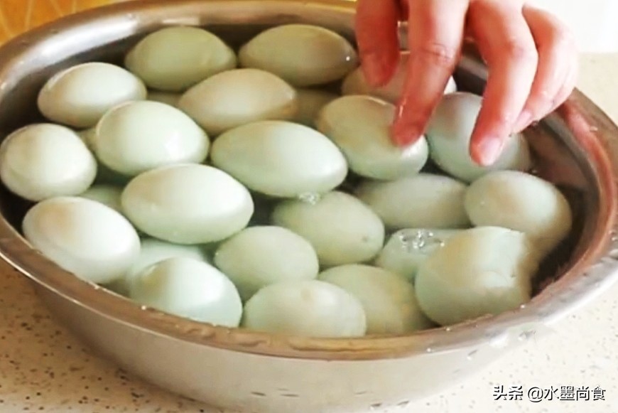 端午咸鸭蛋腌制方法,揭秘腌咸鸭蛋的3种做法