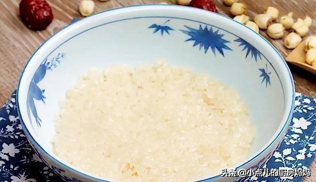 年夜饭上一定要蒸年年有余八宝饭,年夜饭之红糖糯米八宝饭