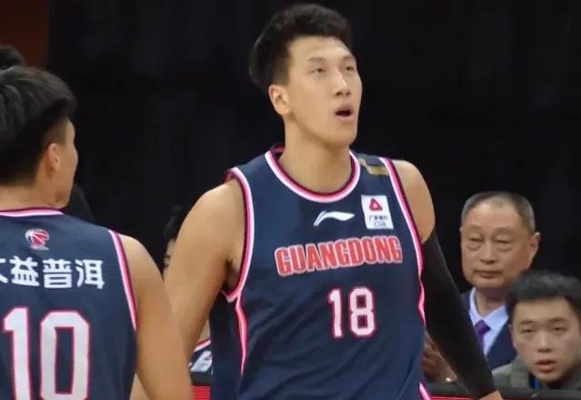 杜锋两广大战广厦,杜锋主力赵睿轮休