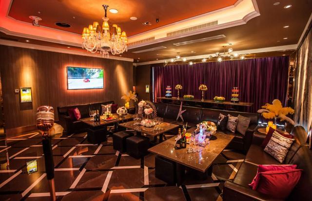 郑州又一处好去处，一边吃饭一边唱，新都会台北纯K等你来嗨