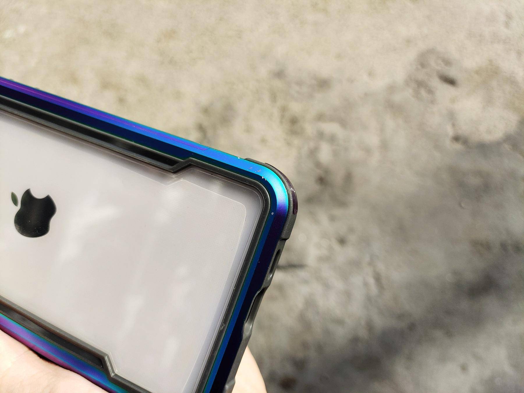 iphone12怎么挑选手机壳,iphone12套上透明手机壳是什么样