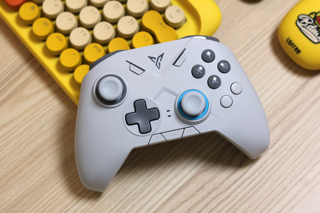 飞智黑武士2手柄指套,支持体感的手机游戏