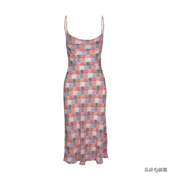 钟楚曦同款连衣裙丝绒,钟楚曦同款白色吊带连衣裙