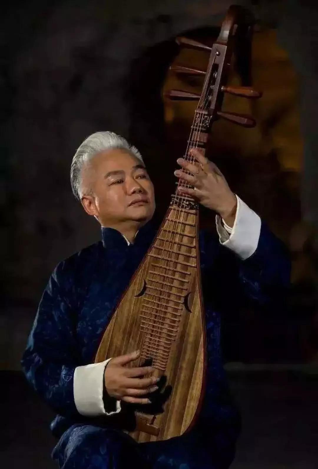 方锦龙演奏十种乐器国乐大典,国乐大师方锦龙弹奏各国的乐器