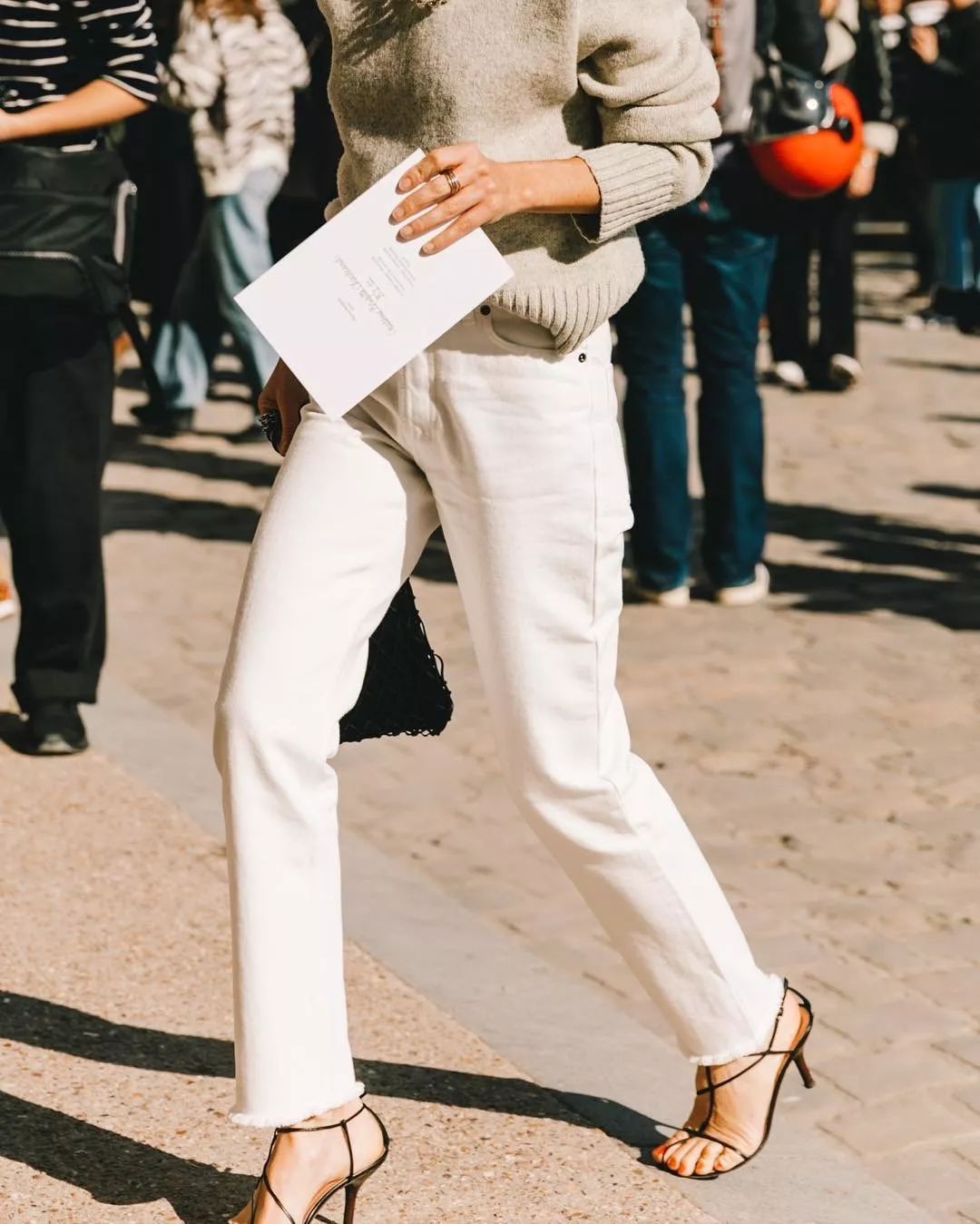 毛衣裤子显瘦款,直筒裤和阔腿裤哪个显高显瘦