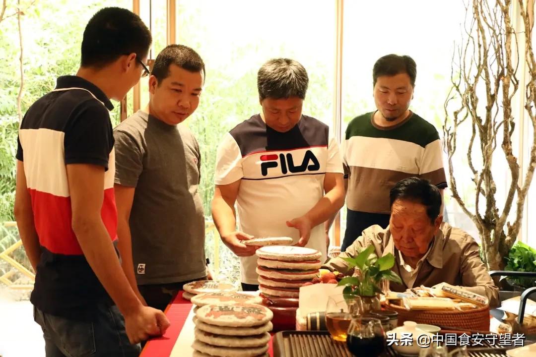 “老同志”普洱茶昆明博海旗舰店盛大开业啦