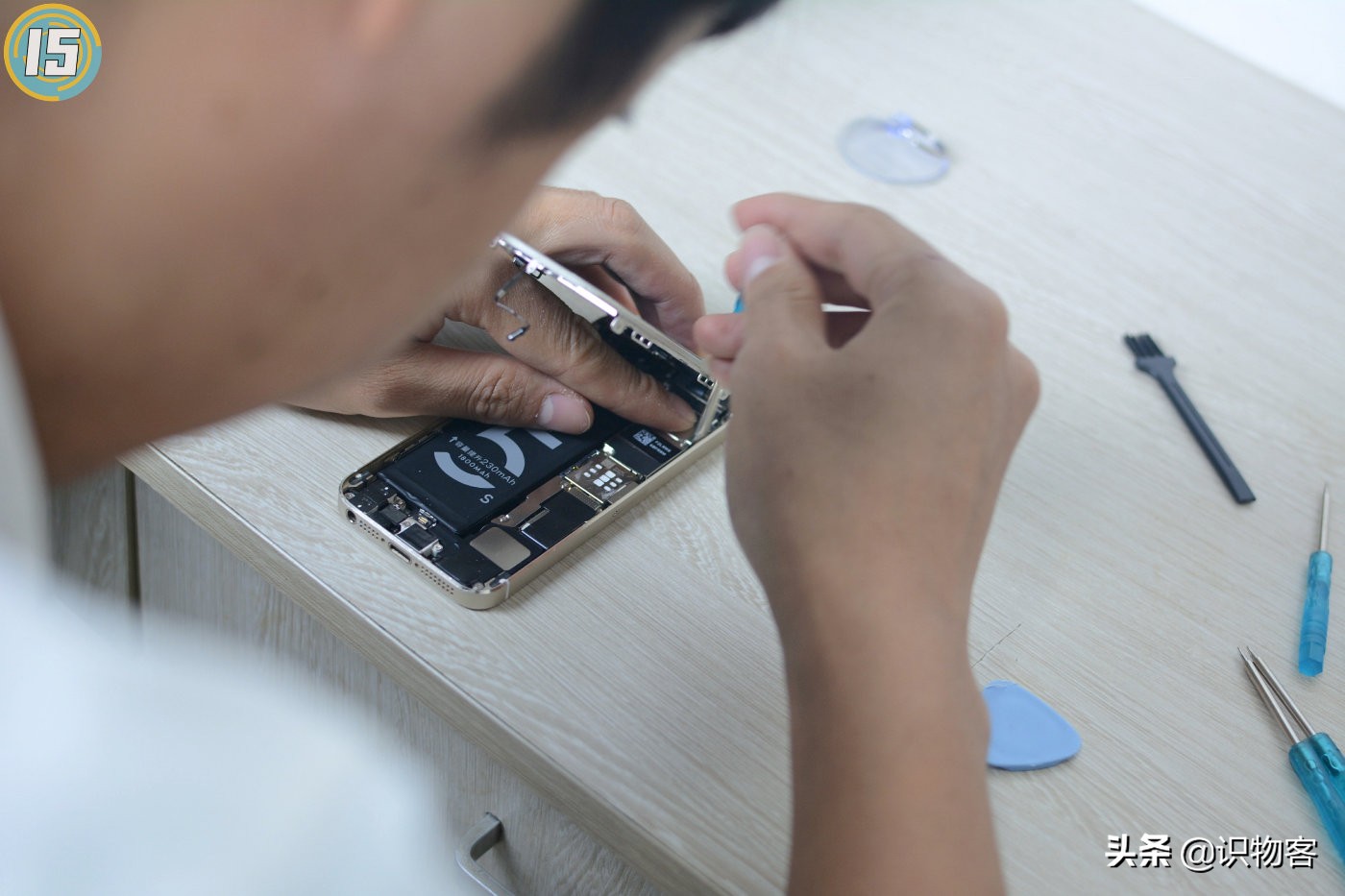 用了五年的iphone5s,用了五年的iphone6s换电池