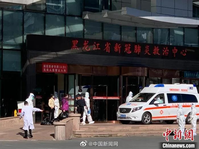 法治热点早知道,法治在线轿车高速上意外起火