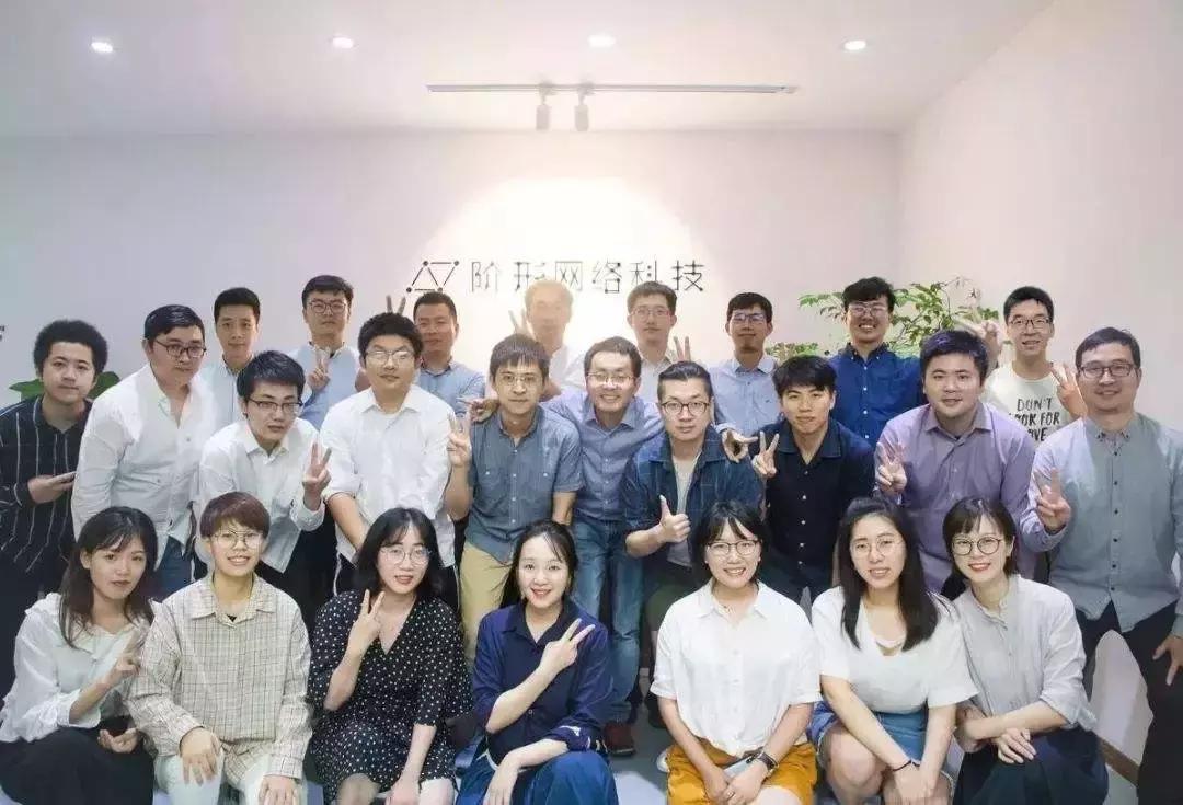 「话娱琅琊榜」|Top1：北京文化拟与拾谷影业共同投资廖凡新片