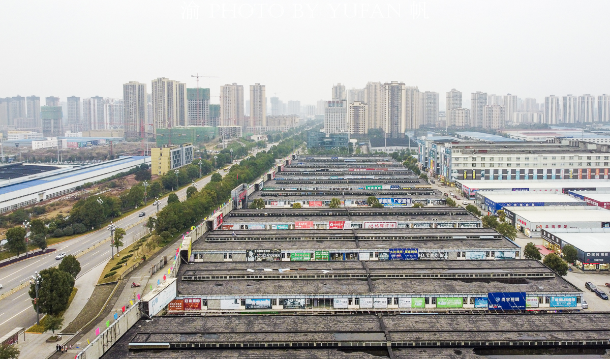 重庆最大灯具城在哪里,重庆西南灯饰城