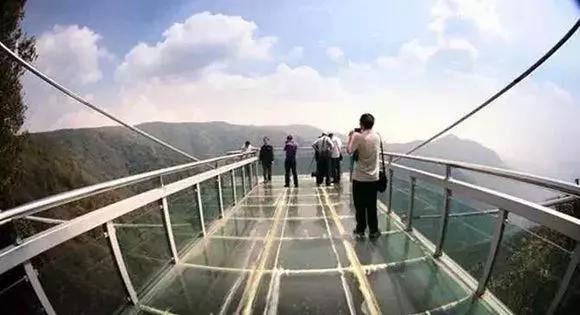 昆明玻璃栈道有哪些,昆明景点之玻璃栈道