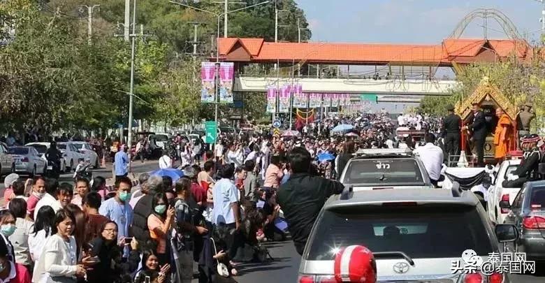 这名一生捐款60亿的高僧走了，曾救人无数，泰王也向他下跪……