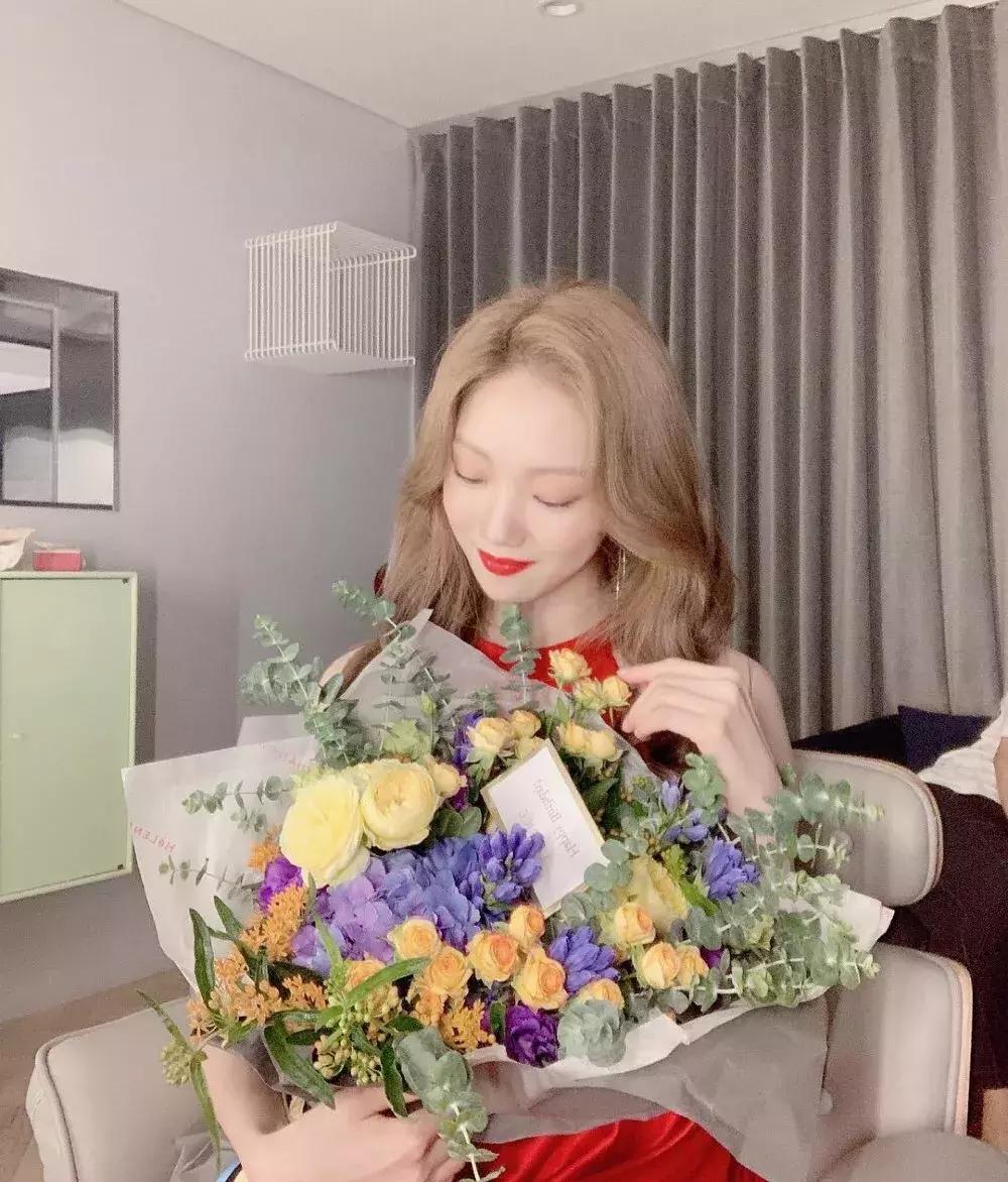 网红脸早已过时高级脸才是王道,清冷气质网红脸