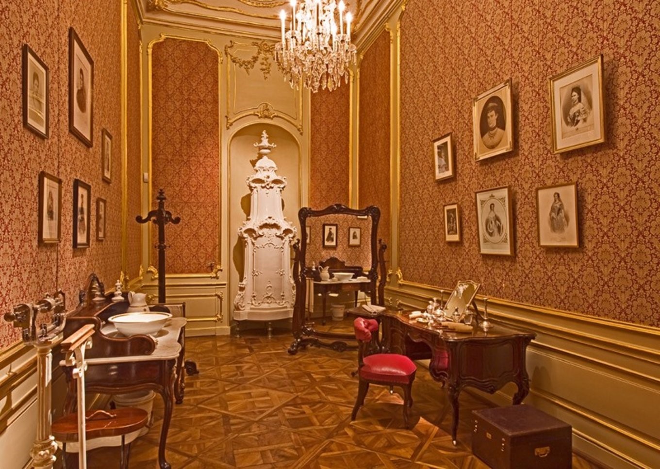 法国最美的城堡凡尔赛宫,法国最奢华的凡尔赛宫