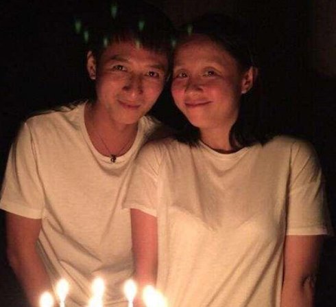 何炅王菁李维嘉龙丹妮,李维嘉购物被跟拍跟何炅对比