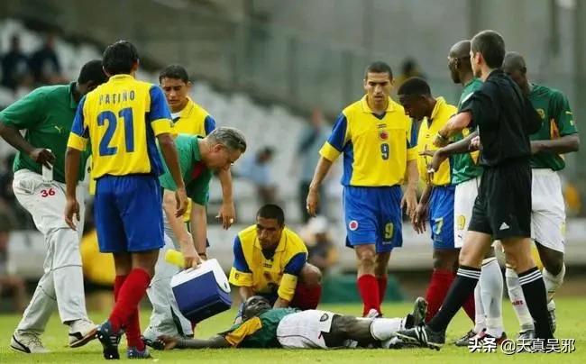 这又虐又暖的一幕，也许会让你喜欢上足球