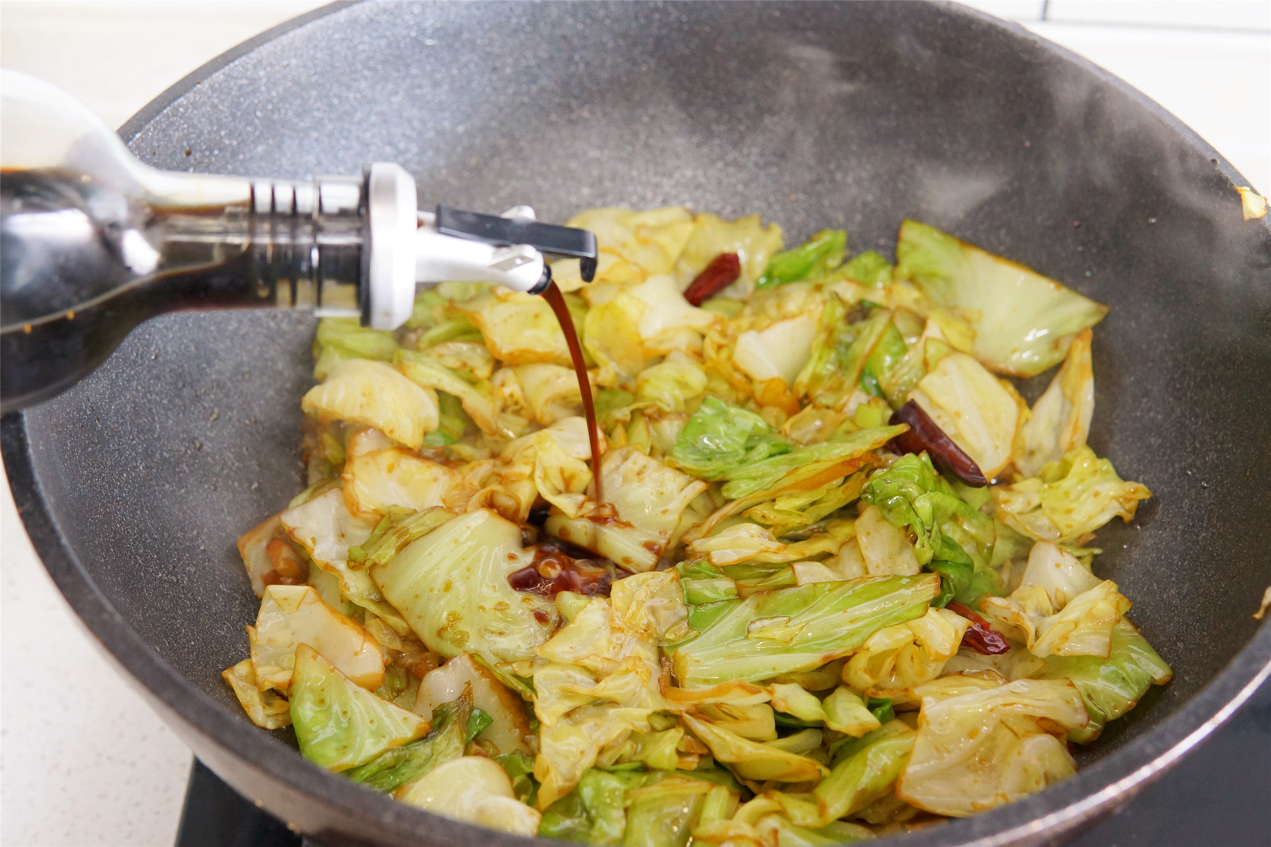 炒包菜几分钟口感最好,为什么饭店里做的包菜脆爽麻辣香