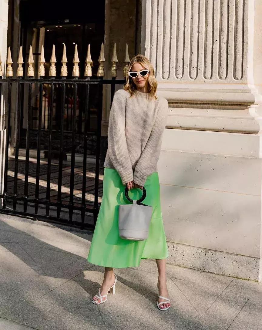 欧阳娜娜黄褐发色,2022年最流行显白的颜色