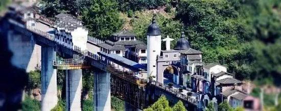 重庆最好玩最交通便捷的水上乐园,这个夏天带着喜欢的人去水上乐园