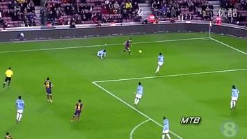 梅西晃倒博阿滕视频无水印高清,巴萨3:0拜仁梅西晃倒博阿滕