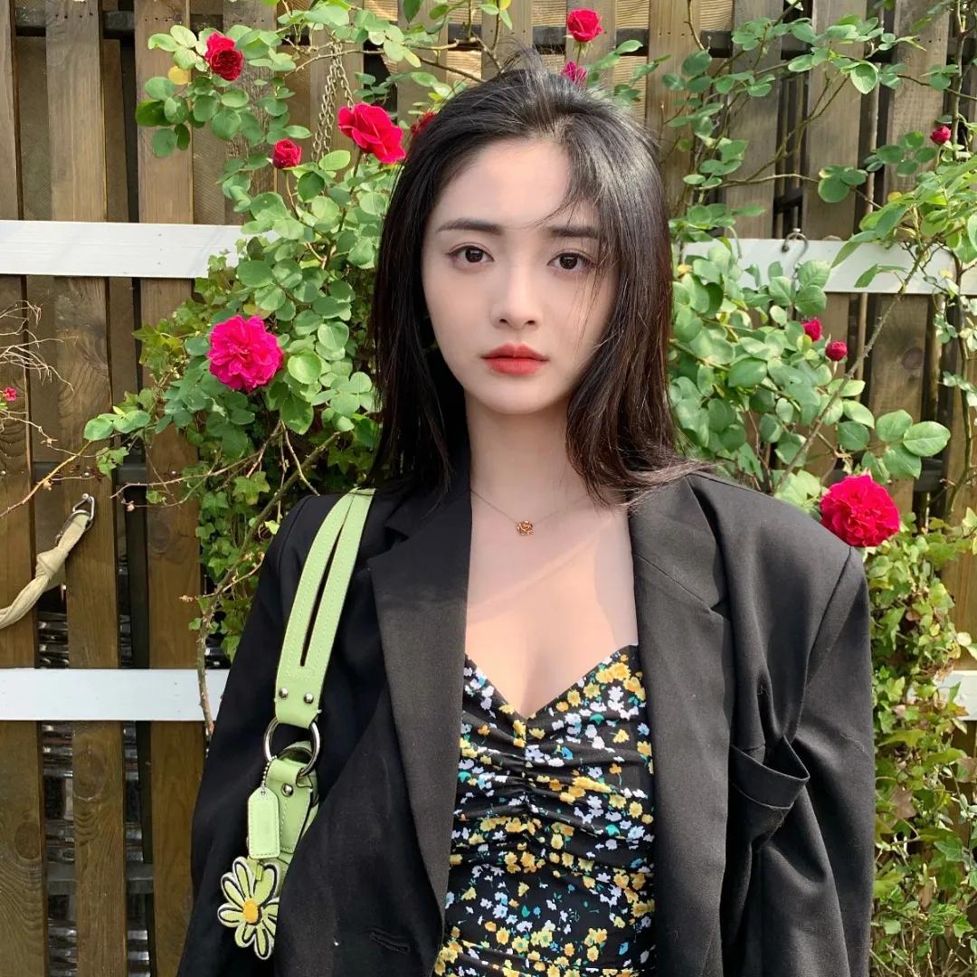 春季西装外套怎么穿出时髦感,西装外套最帅气的搭法春天必穿