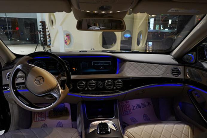 豪华车领域的佼佼者，迈巴赫S600，这车太有范儿了