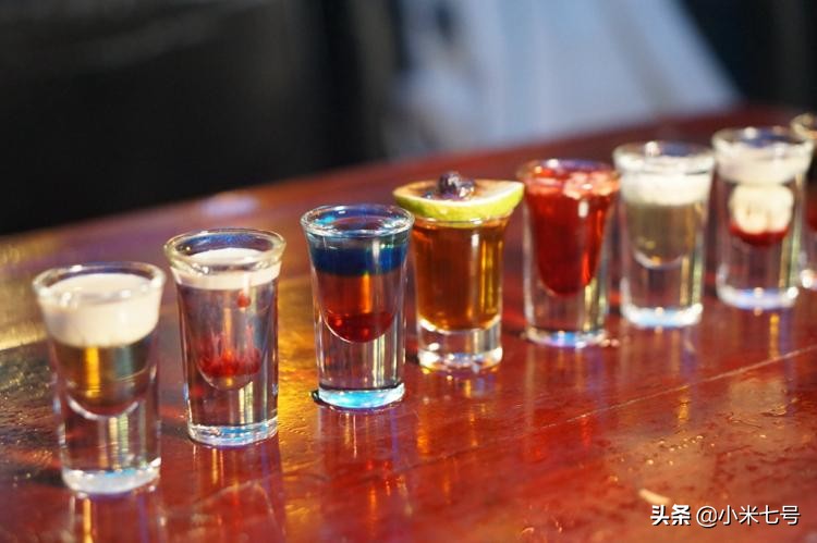 星空鸡尾酒吧厦门,一杯好喝又好看的星空鸡尾酒