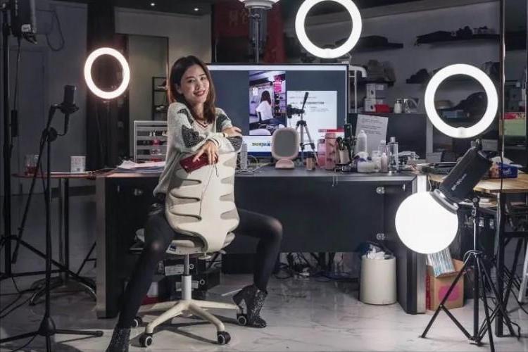 微博赚钱一个月能赚多少收益,用微博赚钱的三种方法变现