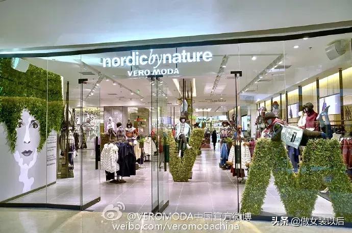 流水的衣服铁打的牛仔裤,流水的时装铁打的模特