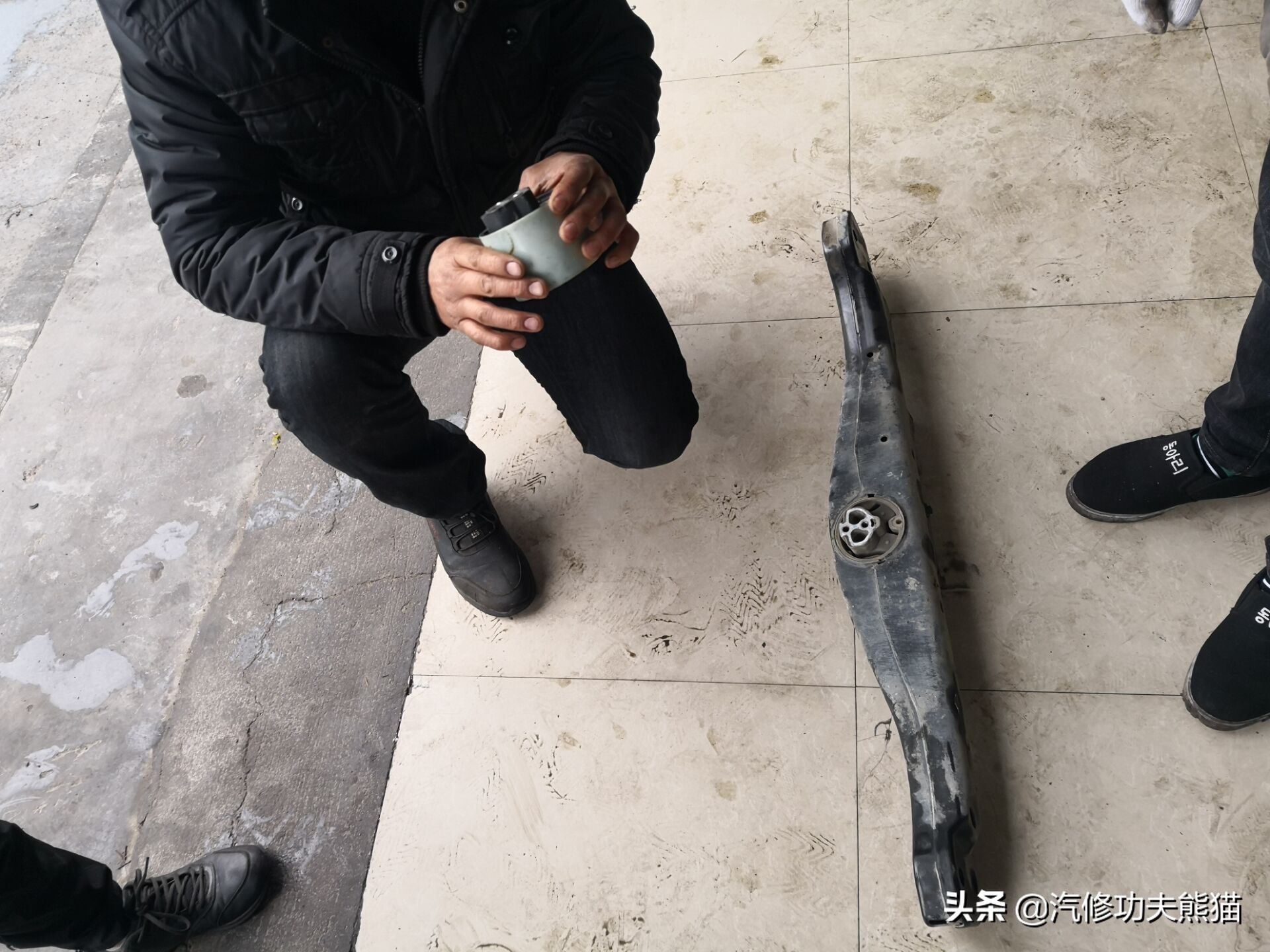 大众途锐急加速发动机故障灯点亮,大众新款途锐车子烧机油