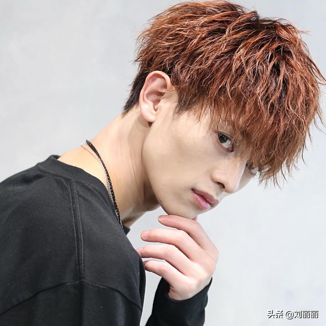 今年最流行颜色男发,今年最流行男发