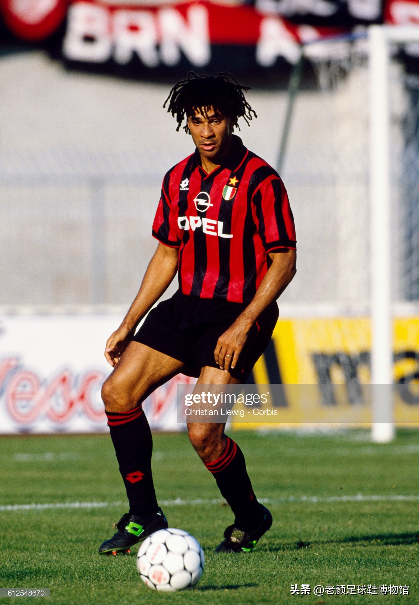 最“作”的米兰巨星，敢把卡佩罗拎起来的荷兰球霸老婆姓克鲁伊夫