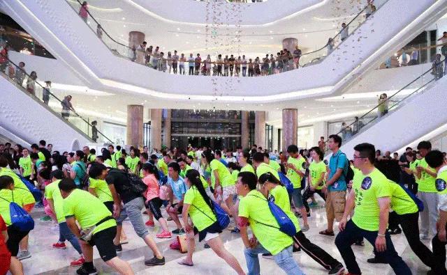 七夕|和柠一起RUN，七夕荧光夜跑不一YOUNG