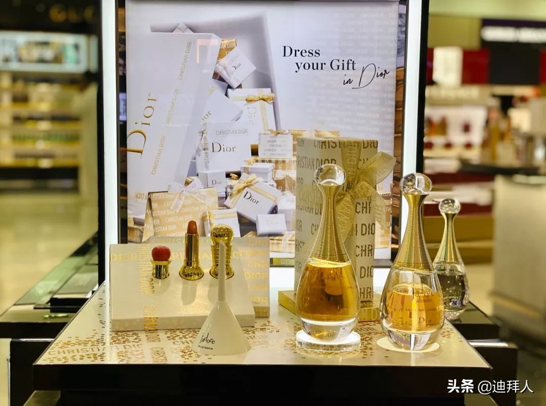 迪拜圣诞节购物狂欢,迪拜机场免税店圣诞节