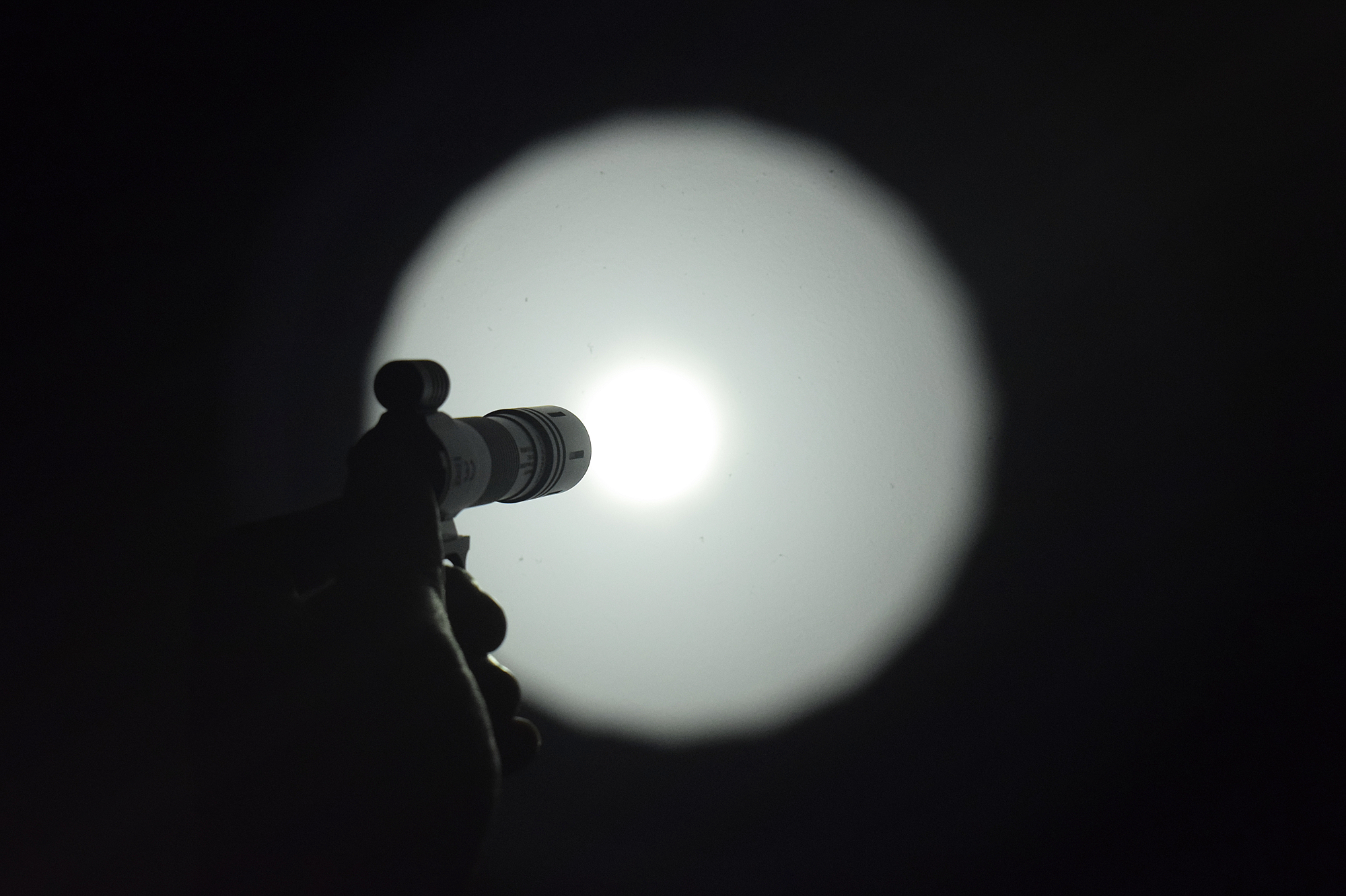 acebeam战术手电p16,acebeam捍卫者p15