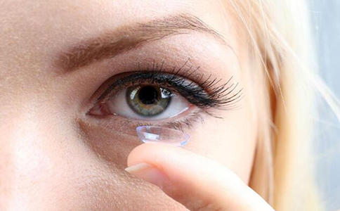 月抛隐形眼镜和日抛隐形眼镜,隐形眼镜日抛与月抛哪种更便宜