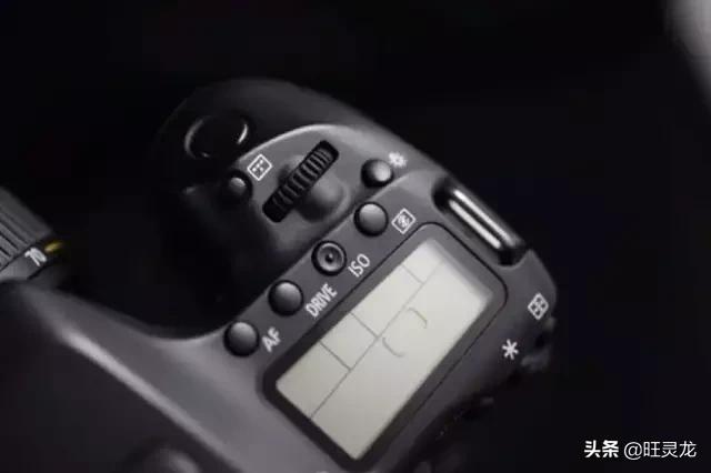 佳能80d相机值得购买吗,佳能80d拍美食视频需要什么镜头