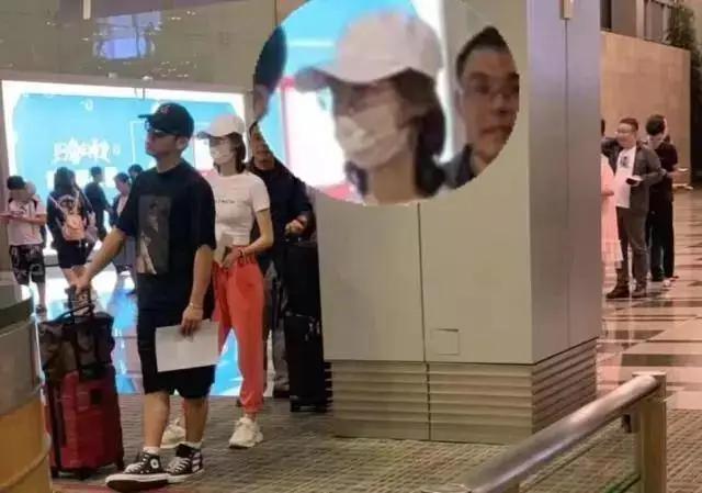 郑恺冯女郎最新消息,郑恺冯女郎现状