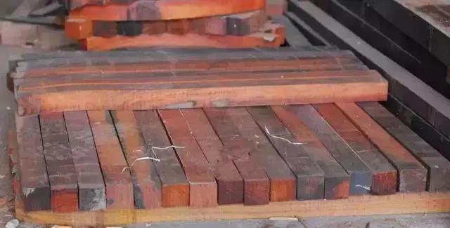 红木家具回收价格和原价差多少,同样是红木家具价格怎么差这么大