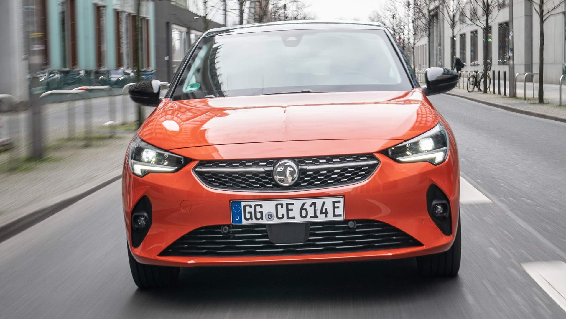 新王当立！这台英国车要抢Polo饭碗，其实就是台电动两厢赛欧