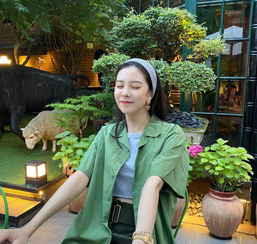 发带带来女神气质,明星戴过的发带