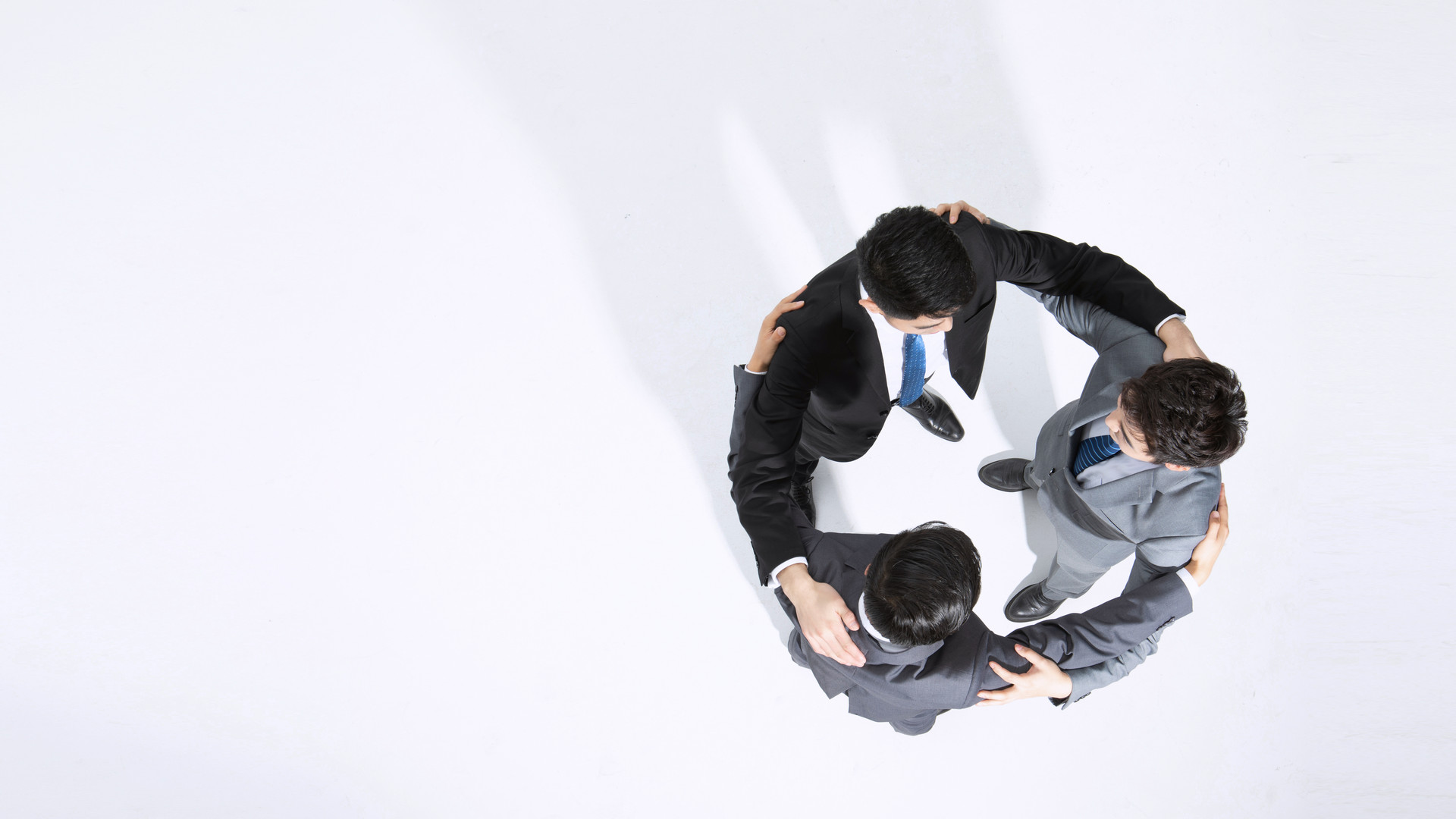 公务员还是真正意义的铁饭碗吗,为什么公务员必须是铁饭碗