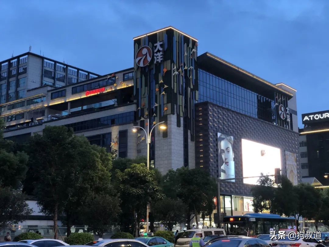 福州商业圈没有yyds，大洋百货陷落记