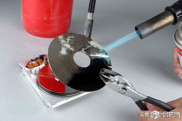 如果你比较注重数据隐私，这7个硬盘销毁的方法，请一定记住！