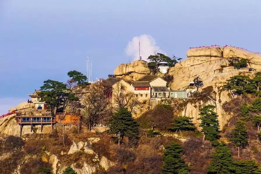 华山山中住宿,华山山上住宿攻略及费用