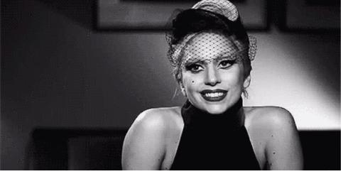 她19岁被性侵，抑郁崩溃。她说：理解痛苦，更能帮助别人