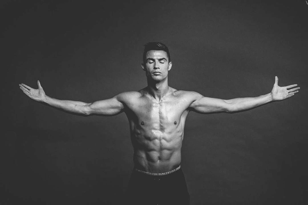 c罗足坛最新动态,足坛最新动态巴萨