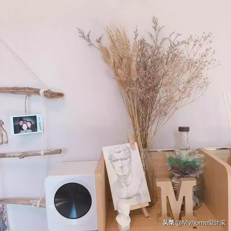 刷漆、铺地,再买个收纳箱搞定,女大学生4千元爆改13m²房间!