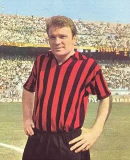 ac米兰红黑什么意思,红黑军团ac米兰后防那么强吗